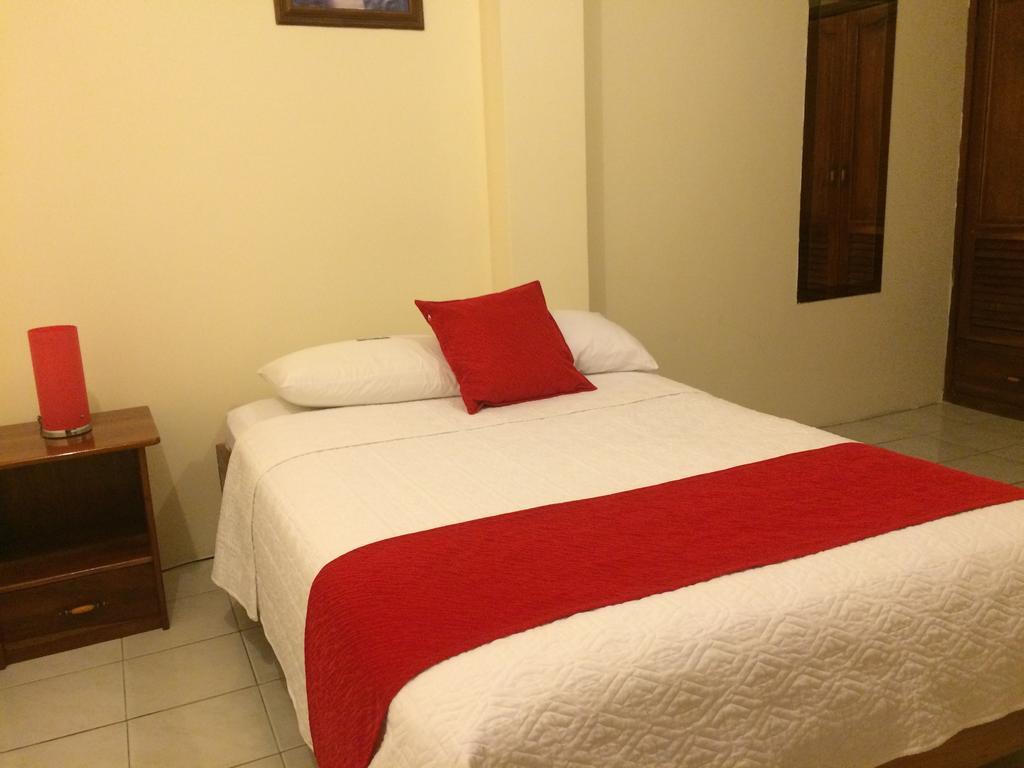 Hotel Red Booby 阿约拉港 外观 照片